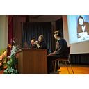 - Conferencia de la escritora Care Santos.
